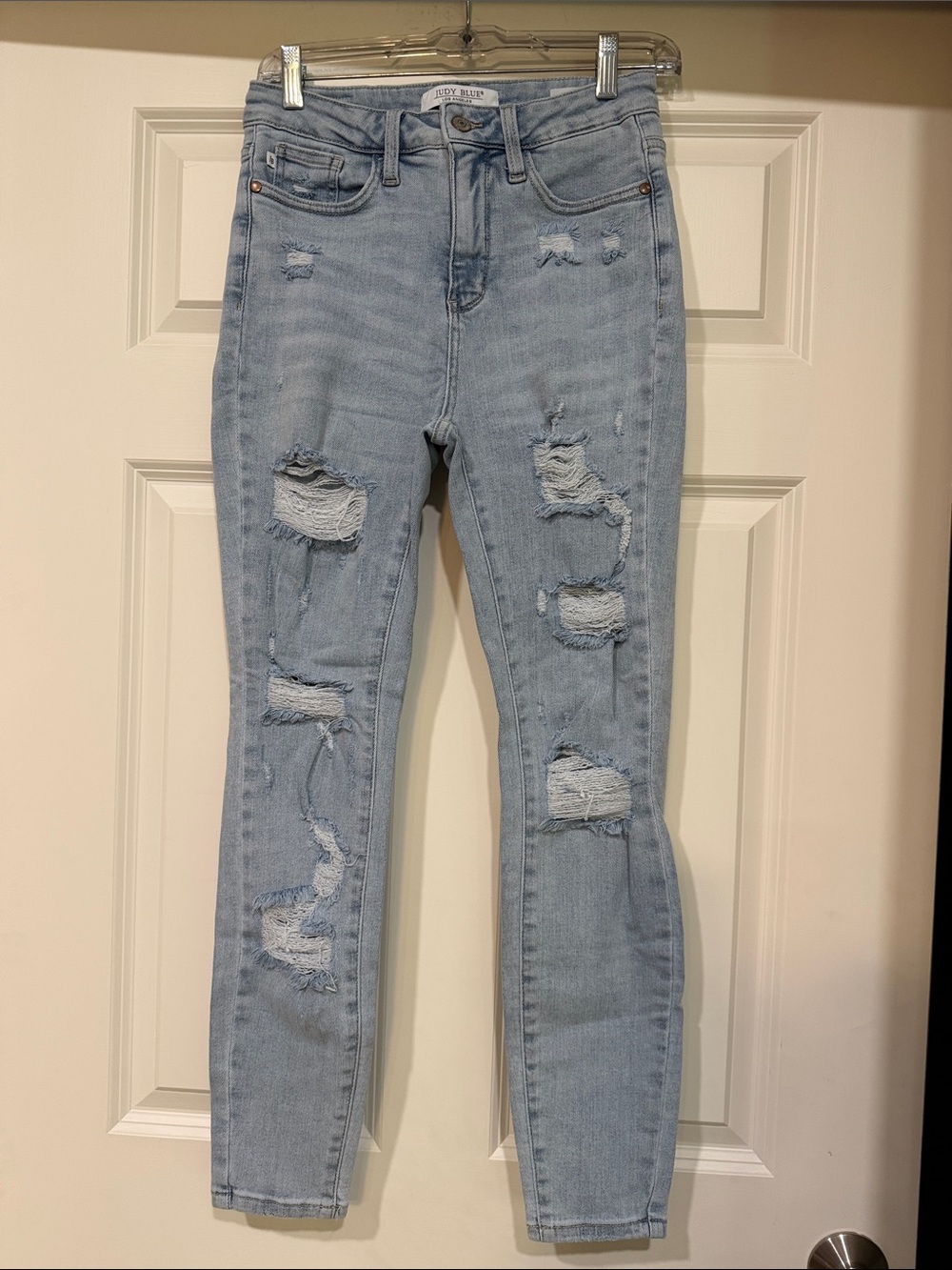 Judy Blue Light Wash Distressed Skinny Jeans